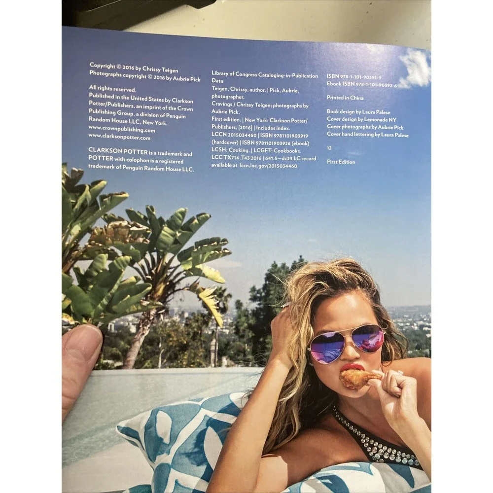 Cravings Recipes for All the Food You Want to Eat: Chrissy Teigen First Edition